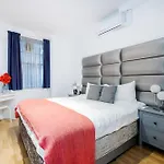 Large One Bedroom Apartment in Marylebone