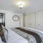 Two Bed Two Bath Kensington Apartment