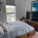 Dalston Jungle Room
