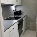 Hyde Park Great Apartment