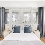 Cs Apartments Portobello