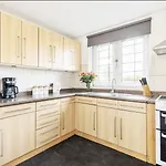 Cs Apartments Portobello