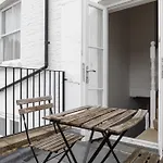 Number 53 - Stunning Maisonette With Parking In Kensington & Chelsea