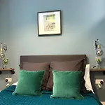 Beautiful En-Suite Room By Hostara Homes