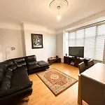 4 Bedroom House In Se4
