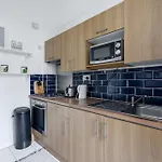 Studio Flat In Victorian West Kensington Mansion With Balcony