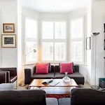 Spacious Apartment near Portobello Road