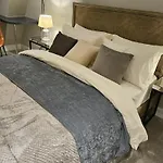 Estatesmen Park Lane Mayfair Apartment