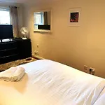 Charming Comfy Apartments By Kensington