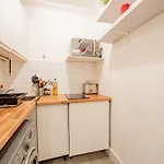 Stylish Elegant Hyde Park Studio Flat