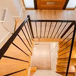 Stylish 1Br Duplex, 3 Minutes Blackfriars Station