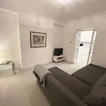 Stay In Westminster And Victoria