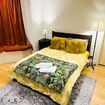 Charming Comfy Apartments By Kensington