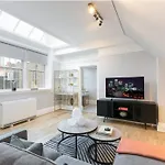 Urban Chic - Dorset Street