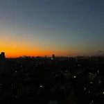 Central London 2-Bed Apartment With London Eye, Big Ben & Sunset Views