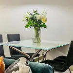 Modern & Stylish 1Br Flat 2Min Monument Station
