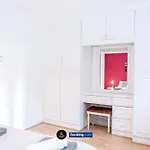 Central And Cozy 2Br By Ls2G Short Lets & Serviced Accommodation Greater London With Free Wifi