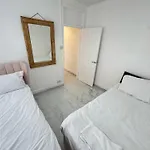 Nice 2 Bedroom Flat On First Floor