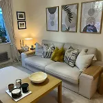 Cozy House To Enjoy The Day