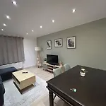 Nice Flat With A Garden In Clapham