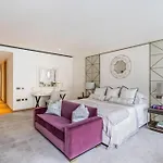 Luxury Flat With Access To Pool, Spa And Gym