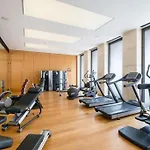Luxury Flat With Access To Pool, Spa And Gym