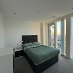 Luxury Skyline 2Br Apartment Central London