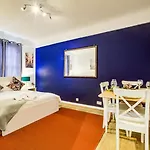 Marble Arch Apartment