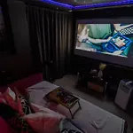 The Serene Residence With Hot Tub, Sauna And Cinema Experience