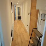 Beautiful Flat With A Garden In Marylebone