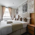 Mina Hotel