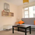 10 Warren Mews