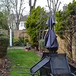 2 Bedroom House -Ealing