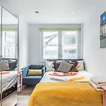 Tower Hill Royal Mint Apartment