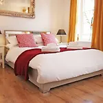 227 Lavita House