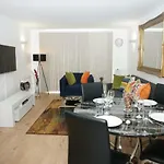 Riverside 2 Bed Apartment