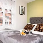 Carnaby Studios By Indigo Flats