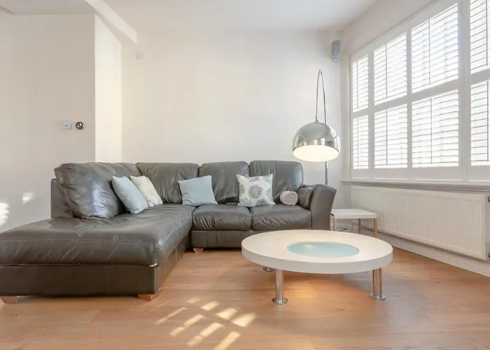 Fantastic 2 Bedroom Apartment In Central London