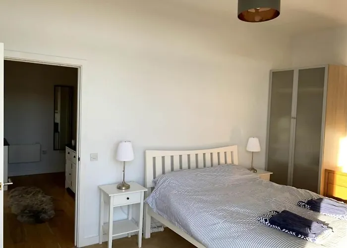 Stylish 2 Bedroom Apartment