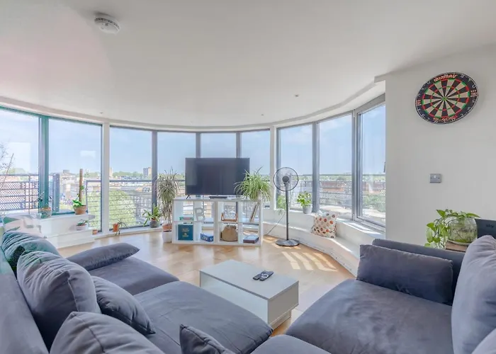Lovely 2Bd Flat With Balcony - Stoke Newington