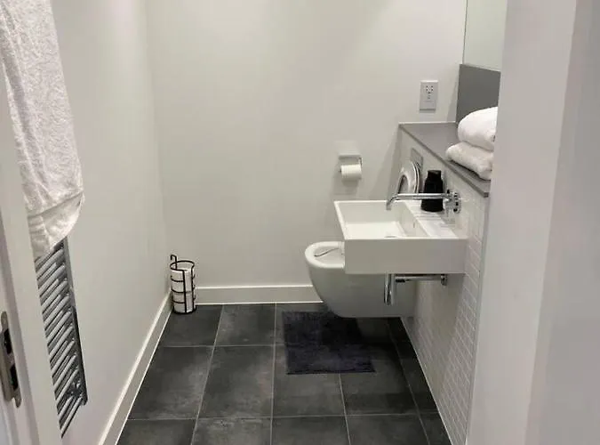Charming 3-Bed Apartment In London