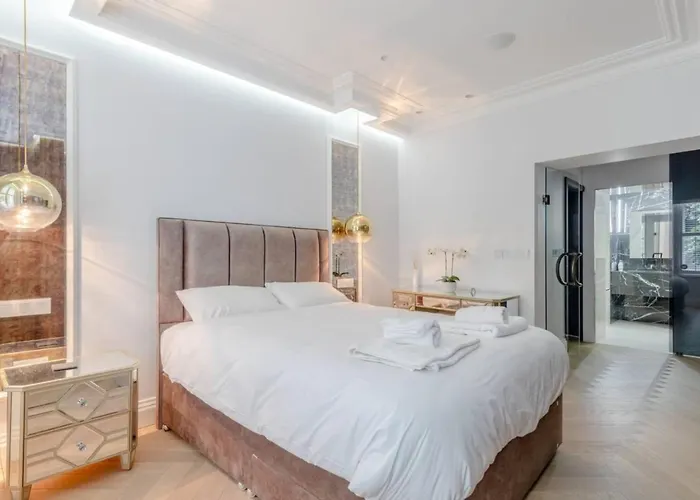 Beautifully Refurbished 2Bd Flat - Earl\'S Court!