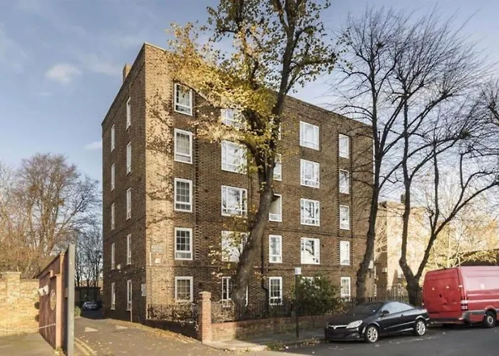 Spacious 2 Bedroom Flat In Central London