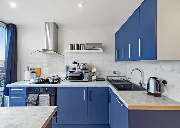 Stunning Flat In Fulham - Great Views!- Sleeps 6