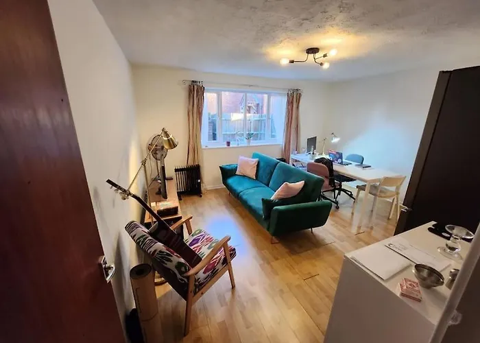 Amazing 1 Bed Flat, London Sw19