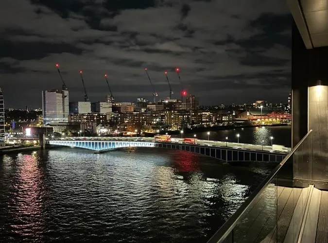 2 Bed 2 Bath - Amazing Views Of London And River Thames