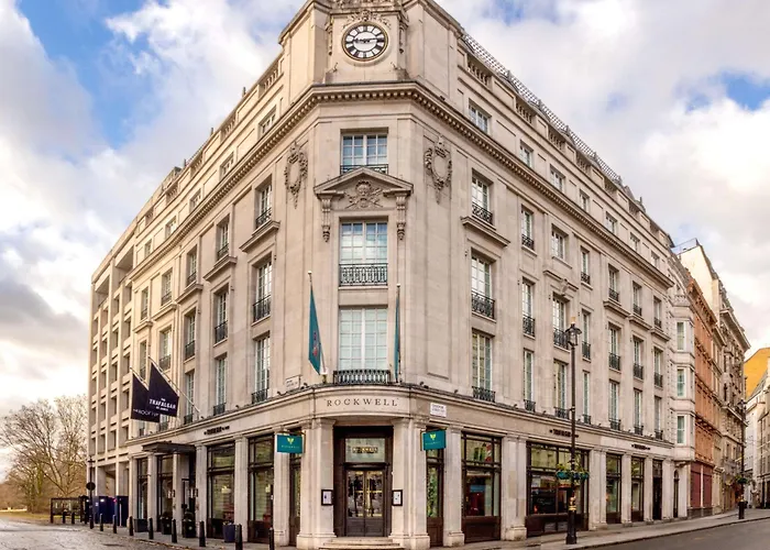 The Trafalgar St. James, London Curio Collection By Hilton