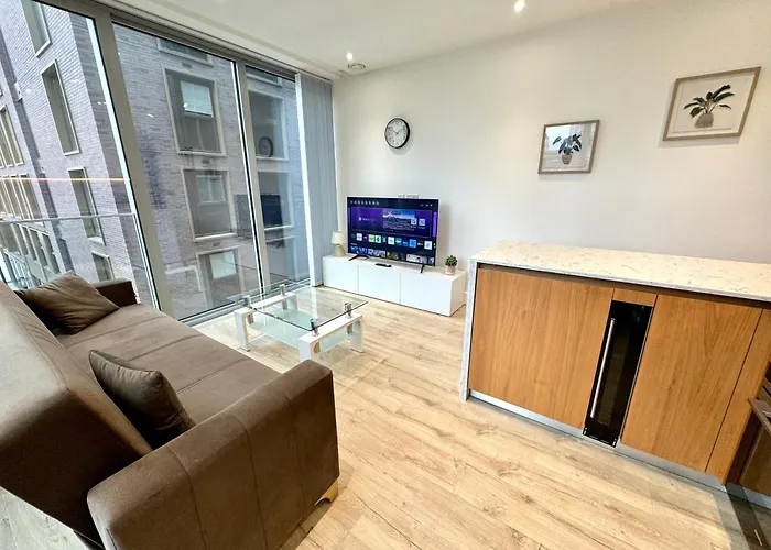 Tower Bridge, London Luxury Flat With Beautiful Garden Views