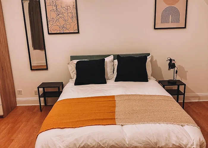 Spacious 3 Rooms In Tooting