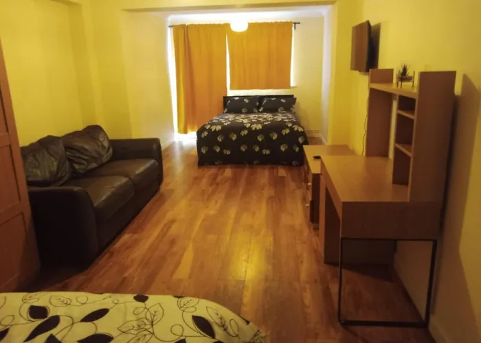 Greenwich Abode